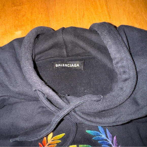 Balenciaga 2018 Rainbow Logo Sweatshirt Hoodie - Picture 9 of 13